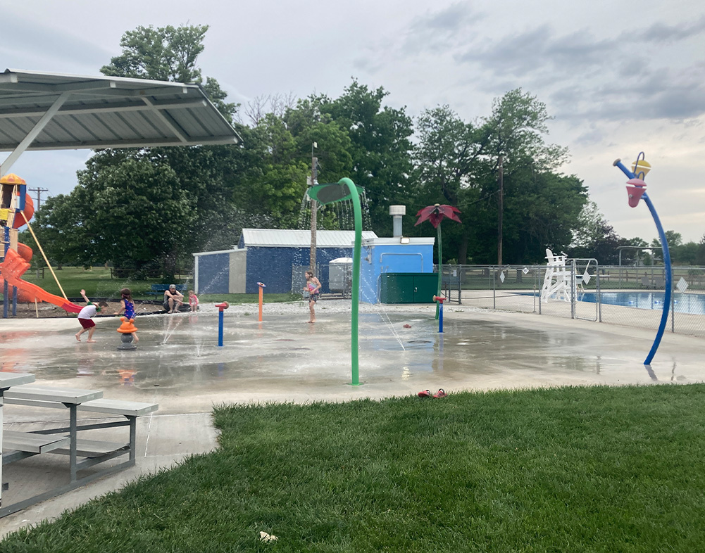 beaver city splash pad in use